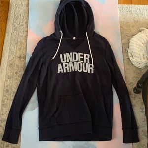 Size medium under amour sweatshirt